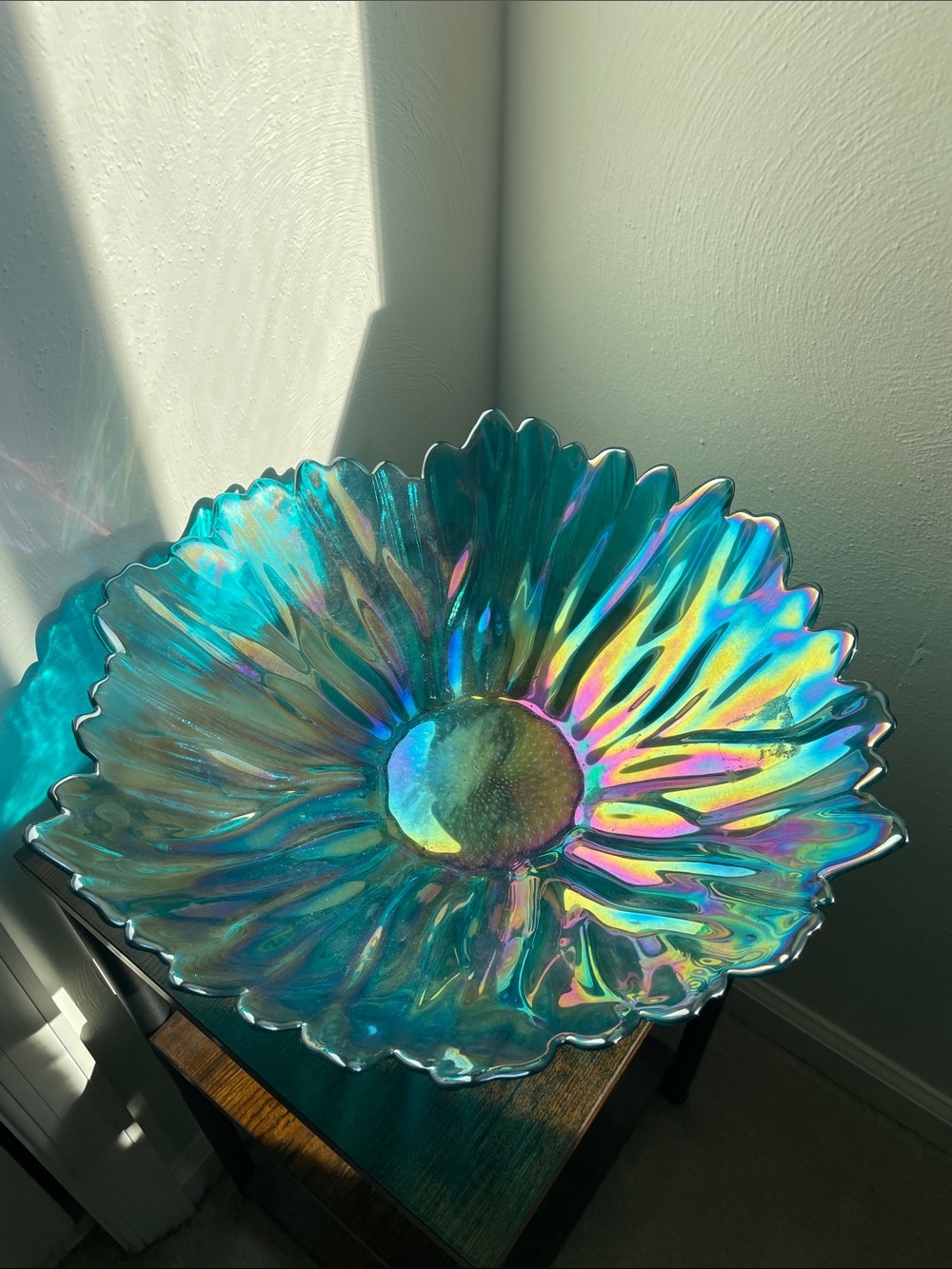 Carnival glass iridescent display art bowl